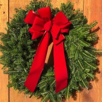 natural-wreath-red-brick-bow